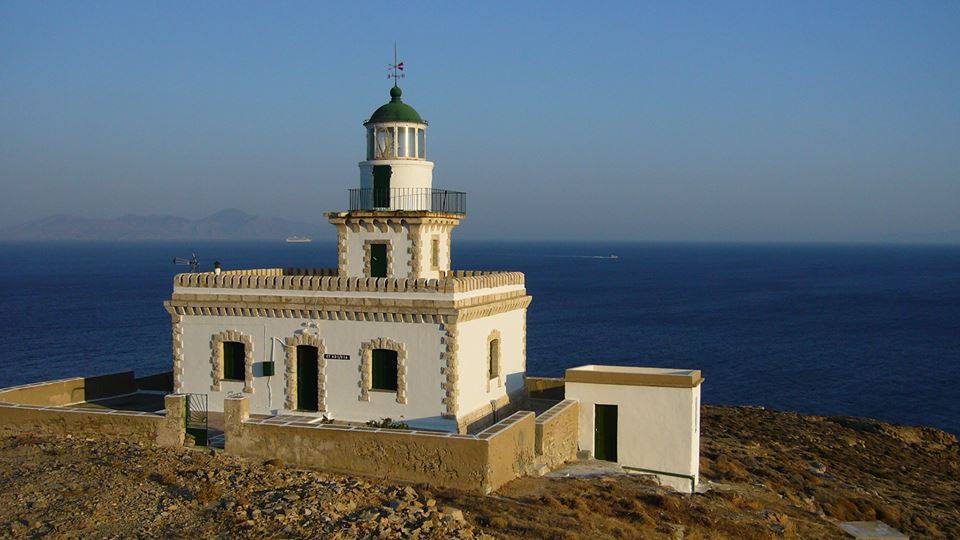 Serifos-meet-the-locals-the-lighthouse
