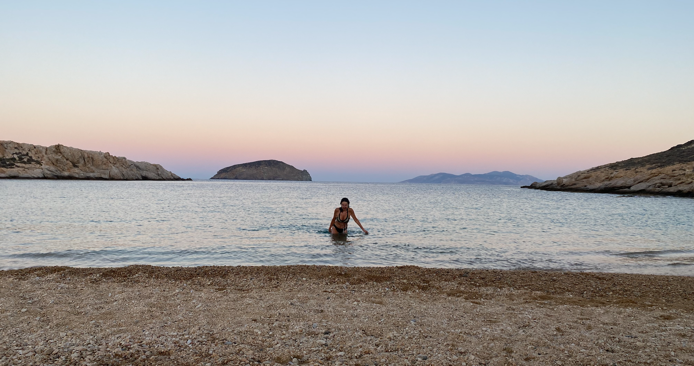 serifos-slow-traveler-beach-sunset-agios-sostis
